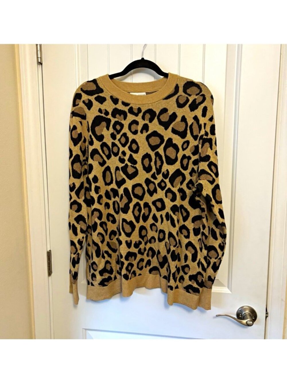 Ava & Viv Leopard Print Knit Crew Neck Pullover Sweater Beige/Black Plus 2X